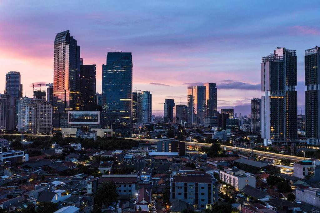 Amos Cozy Hotel Melawai Jakarta Bagian luar foto