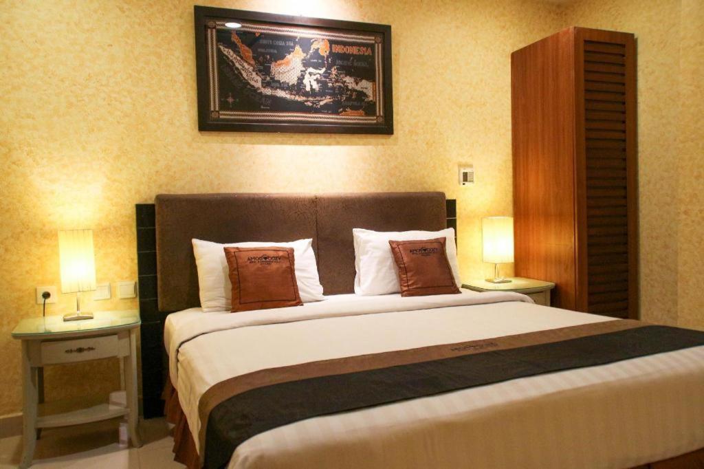 Amos Cozy Hotel Melawai Jakarta Bagian luar foto