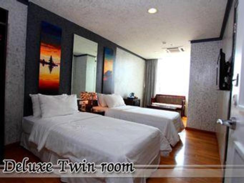 Amos Cozy Hotel Melawai Jakarta Bagian luar foto