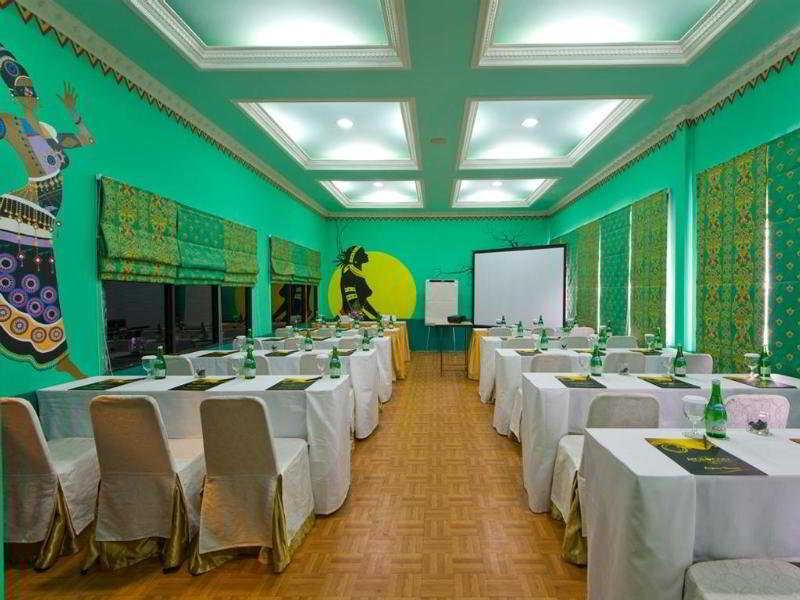 Amos Cozy Hotel Melawai Jakarta Bagian luar foto
