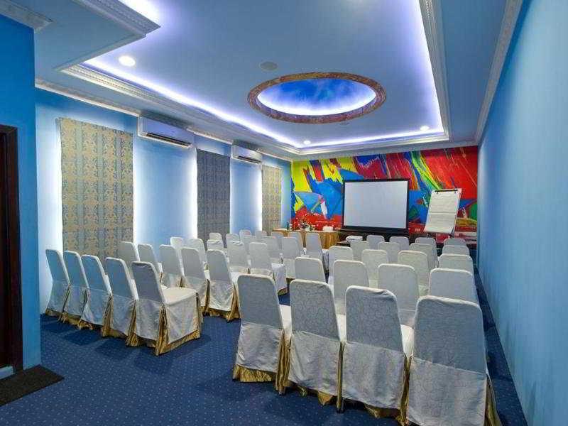 Amos Cozy Hotel Melawai Jakarta Bagian luar foto